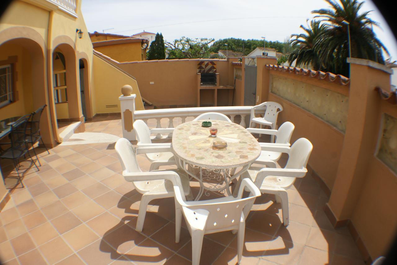 Goldhome - Carlit - Casa 9 Habitaciones, Piscina Privada, Sala De Juegos Empuriabrava Exterior foto